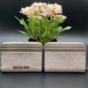 Michael Kors Jet Set Travel Medium Zip Around Card Case